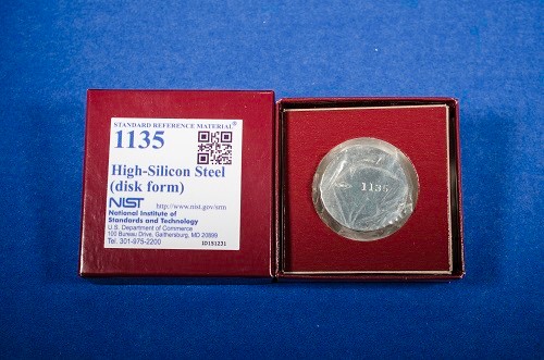 SRM 1135  La钢，高硅