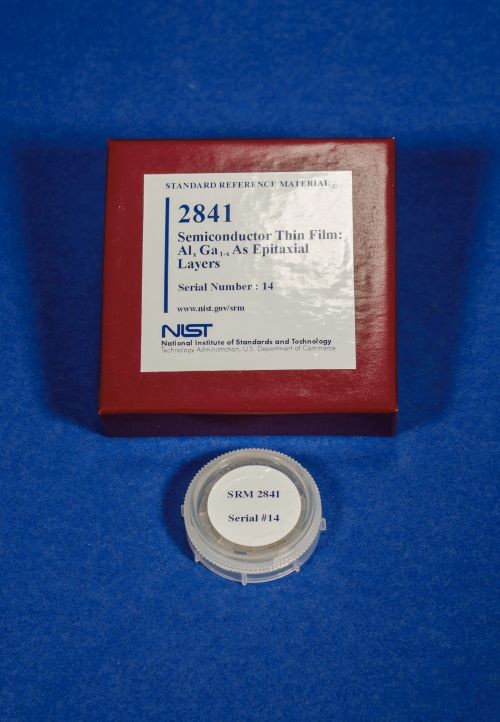 SRM 2841  半导体薄膜：Alx镓1-xAs外延层(Al摩尔分数)x (接近0.20)